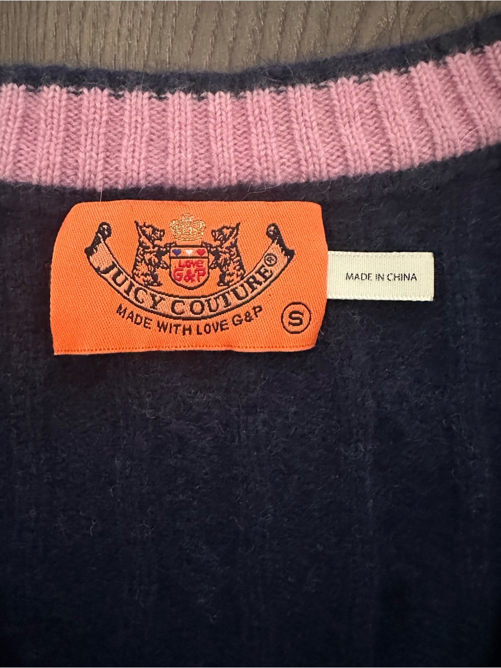 Juicy Couture Navy V-Neck Cable Knit Sweater - Picture 4 of 5